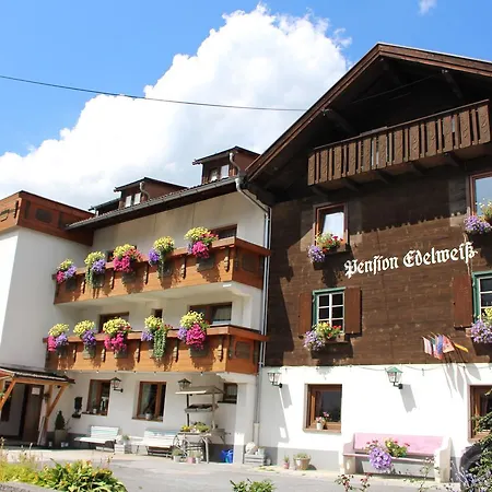 Arlberg Boutique Hotel-hostel Хостел Петной-ам-Арльберг