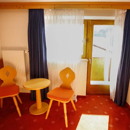 Arlberg Boutique Hotel-hostel * Pettneu am Arlberg